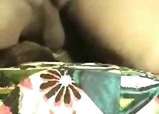 رجل ممتلئ الجسم يعامل كلبة باختراق عميق وقوي